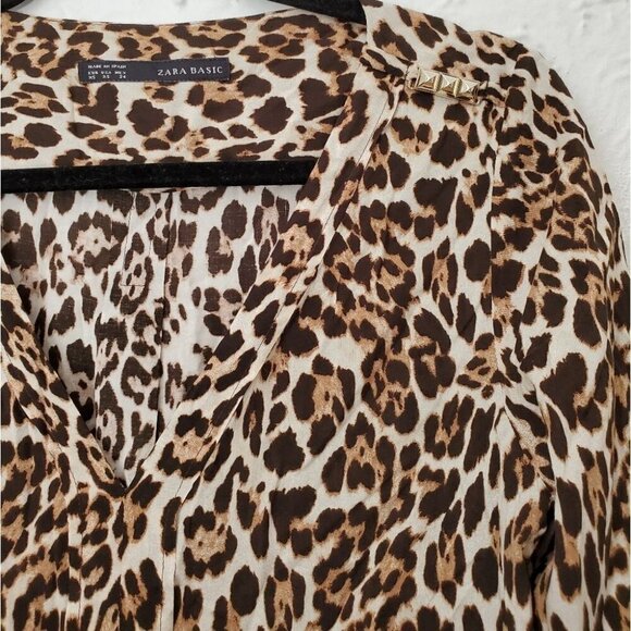 Zara Animal Print V neck Blouse with Gold details - Picture 6 of 7